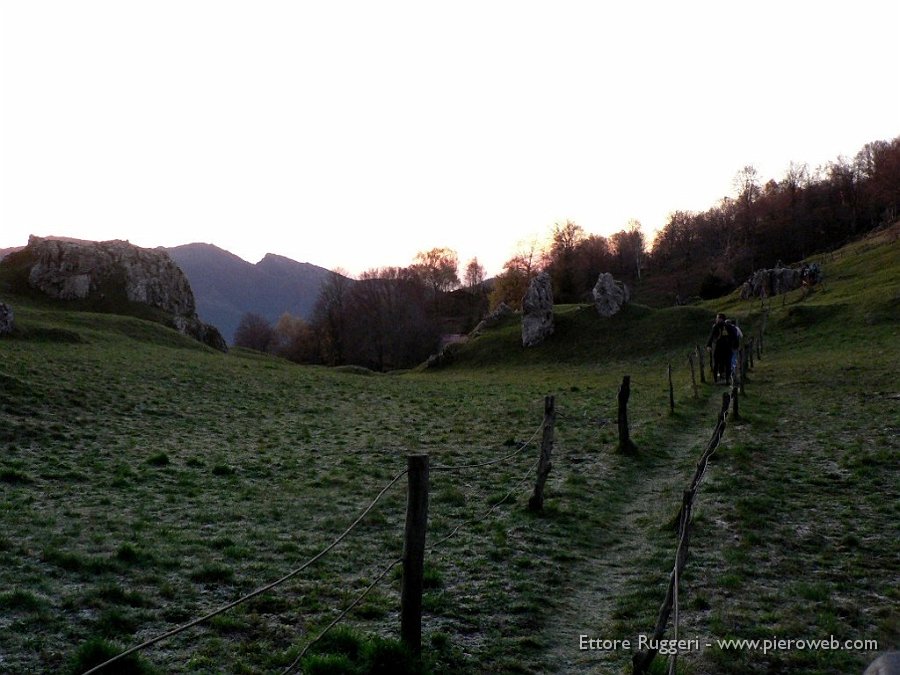 3 -  Sul sentiero verso il rifugio Gesp.jpg